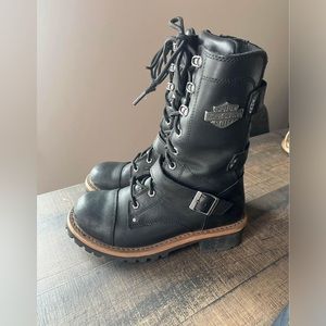 Woman’s 9.5 Harley Davidson All weather Leather boots